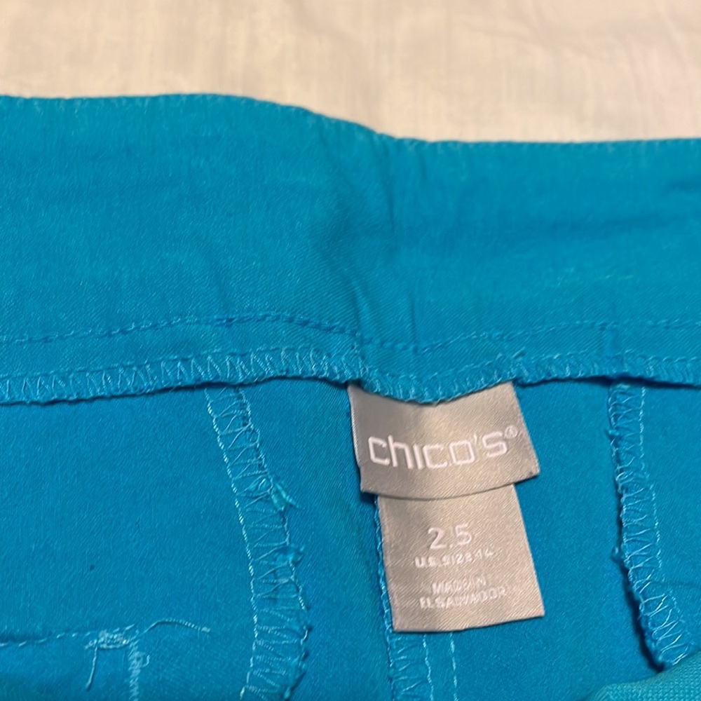 Chicos 2.5 Size 14 sky blue shorts 7” - Picture 2 of 14